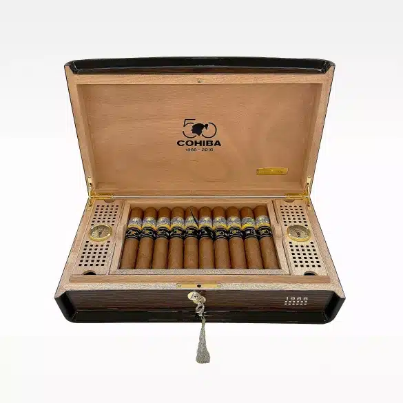 Cohiba_Majestuosos_Humidor_EGM_Cigars_Photo_03.jpg